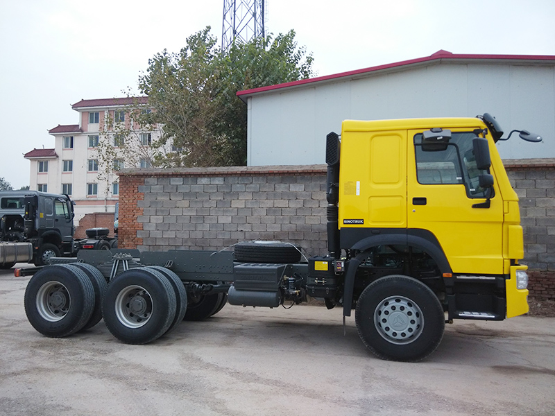 Camion tracteur SINOTRUK HOWO 6x4