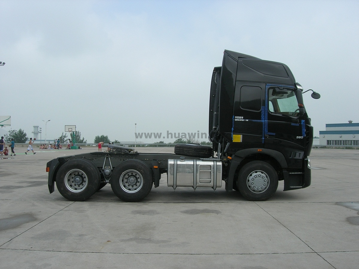 Camion tracteur Sinotruk HOWO A7 371HP 6X4